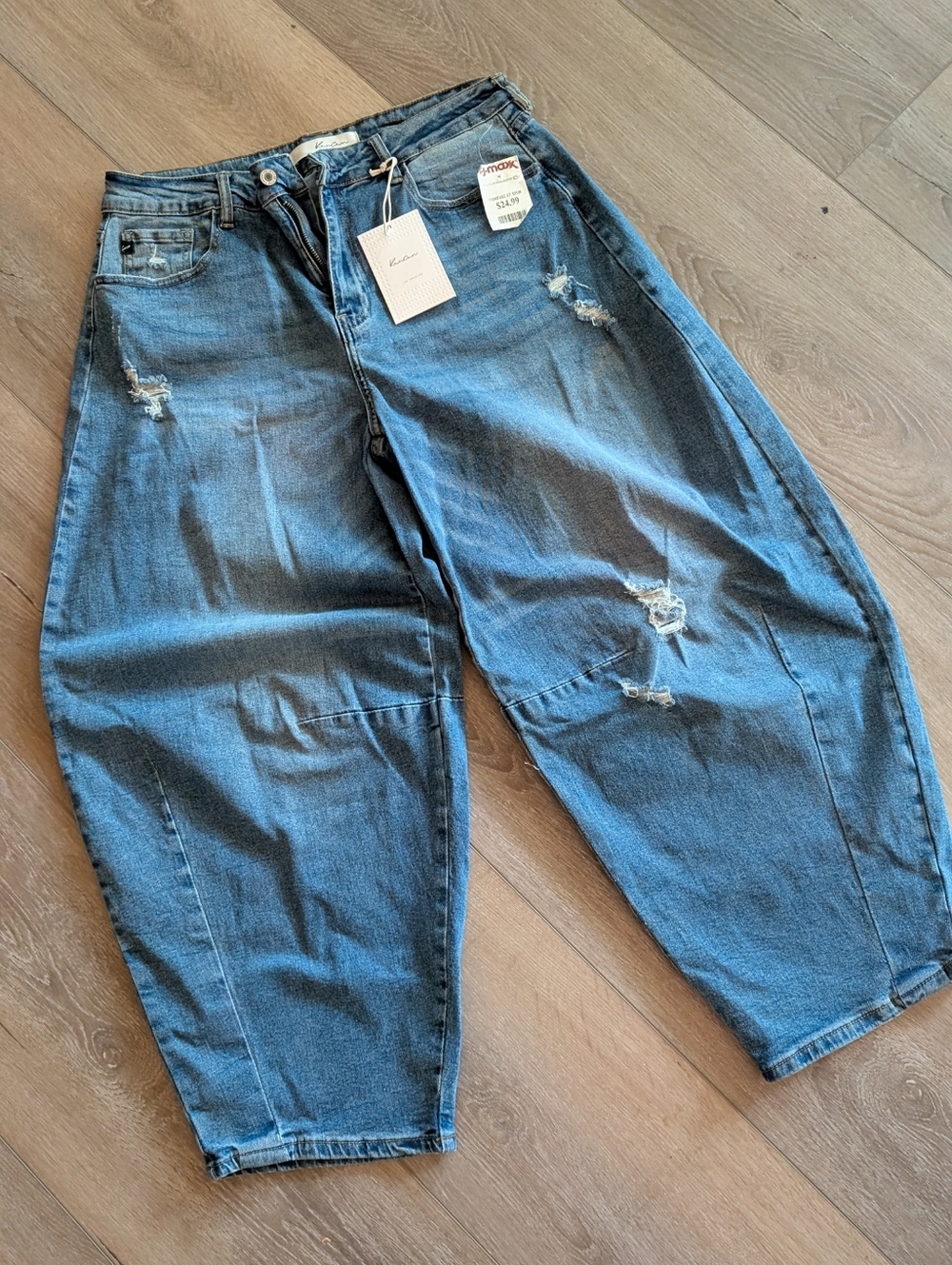 KanCan blue barrel fit jeans, Size 29" L